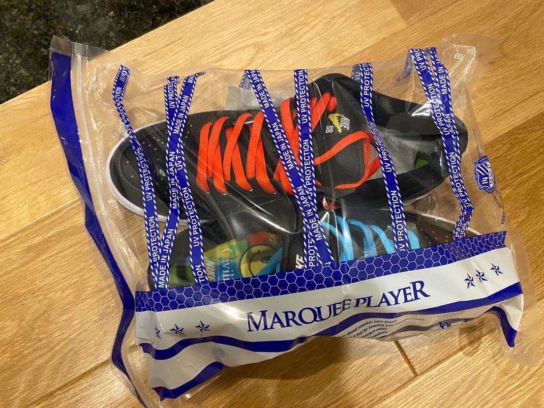 スニーカー保管用のパックは、ちゃんとした商品を使わないと水蒸気の透過度が高くて使