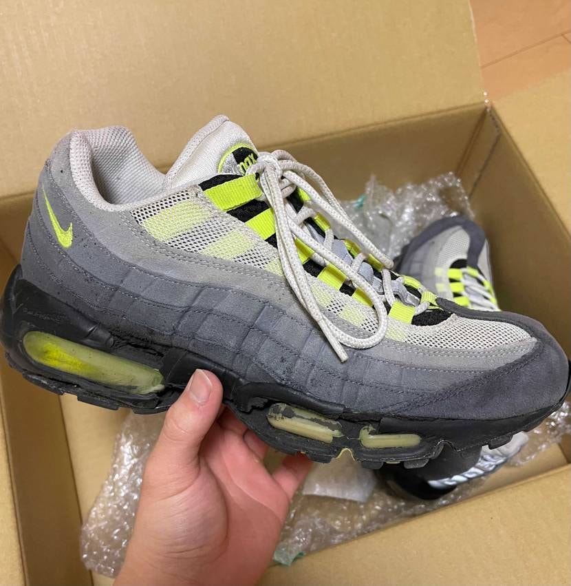 コレクションとして
寿命を迎えたイエローグラデを購入しました
タグが無かった