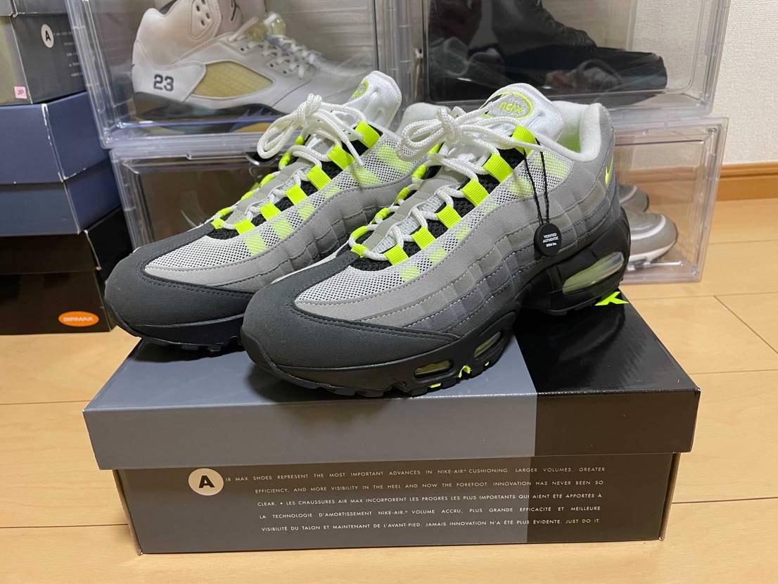 スニダンでイエローグラデをゲトりました✌️
めちゃくちゃカッコいいすわ。。。