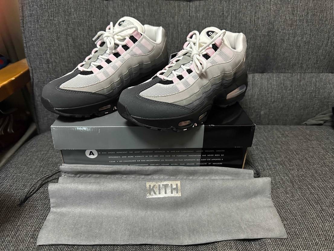 air max 95 Pink Foam 届きました。
KITHのちょっとした