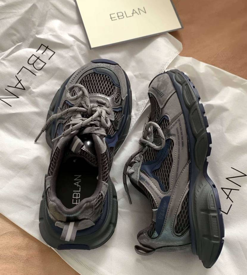 新しく買った靴