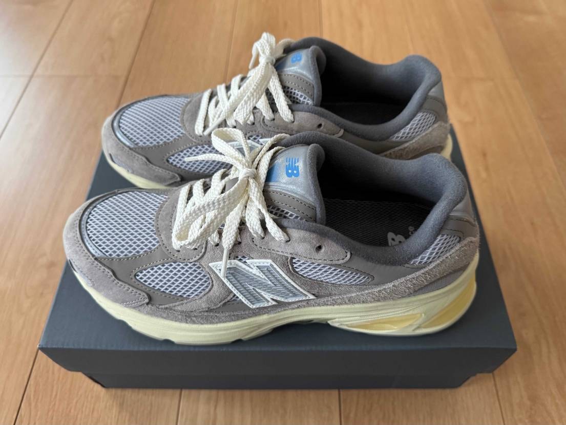 かかとの黄色いやつ気になってましたが、実際履いてみたらそんなに目立たないです😊
