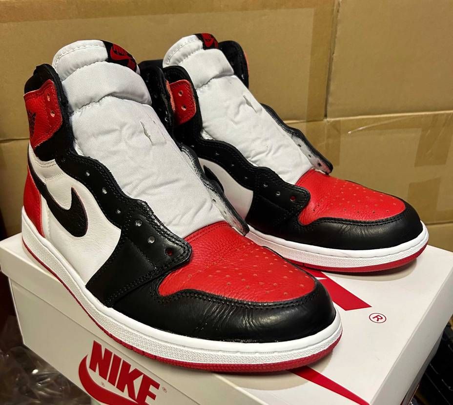 先日はレザー部分だけのAngelus塗りのみでしたが、
ご