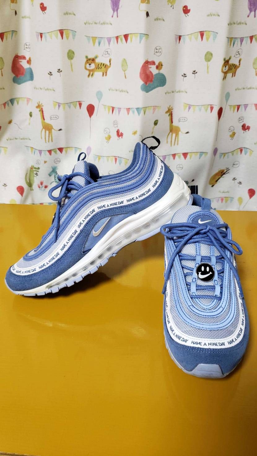 カラーリングがね、もう好き過ぎてね。
にしても97ばかり６足もある。そろそろ終了