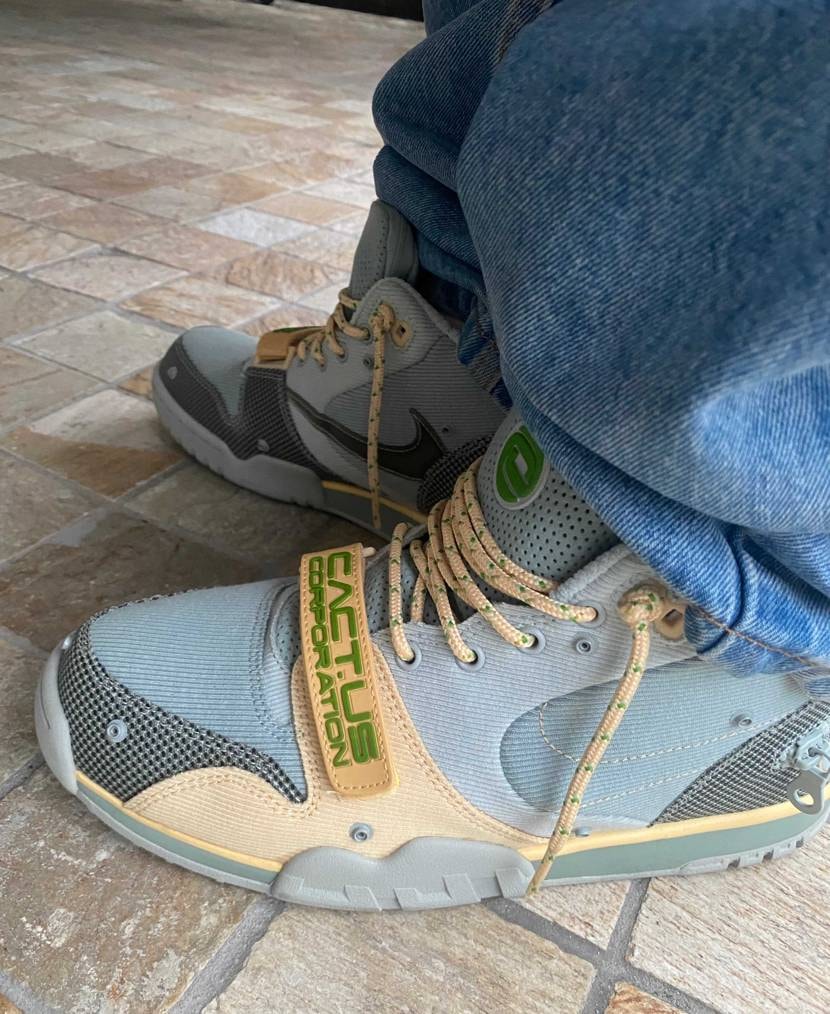 誰も履いて無いみたいなんでとりあえず室内履きしときました😍や