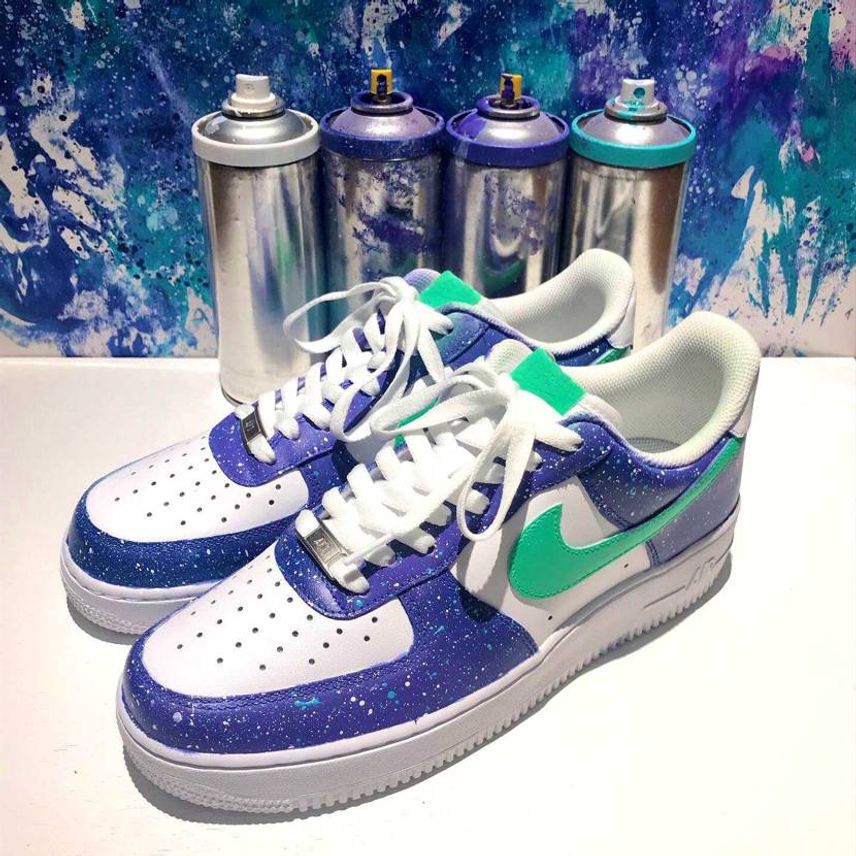 去年見様見真似でペイントした
1発目のAIR FORCE1🤨
今見たら
