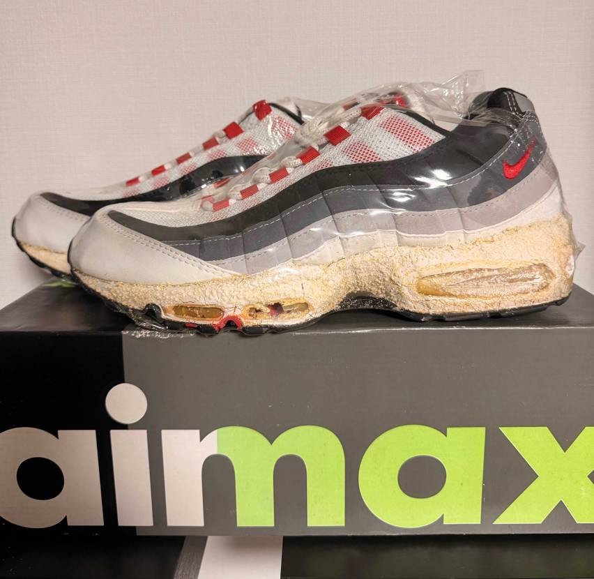 グラデーションの濃さもオリジナルと比べると違いますね。シュータンの内側もオリジナ