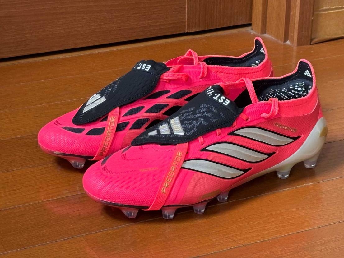 もう届いた〜　かっこいい。
adidasさん仕事早いすね。