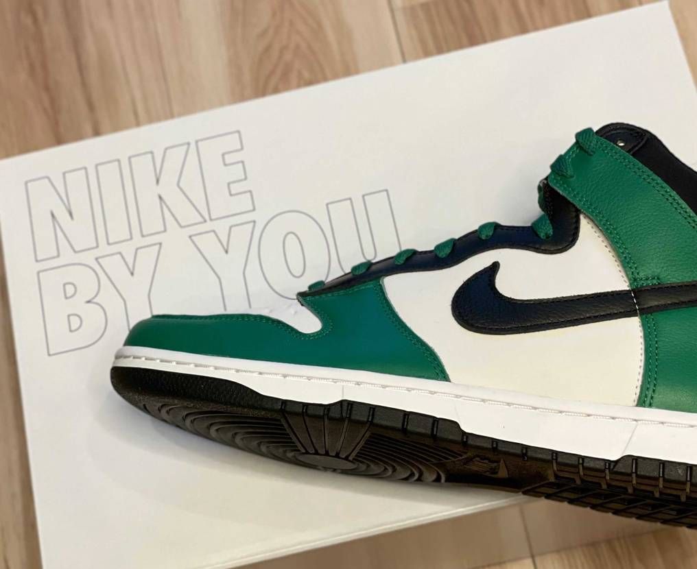 9/2に発売されたBY YOUダンクが突然届いたんですけど...
思ってたより