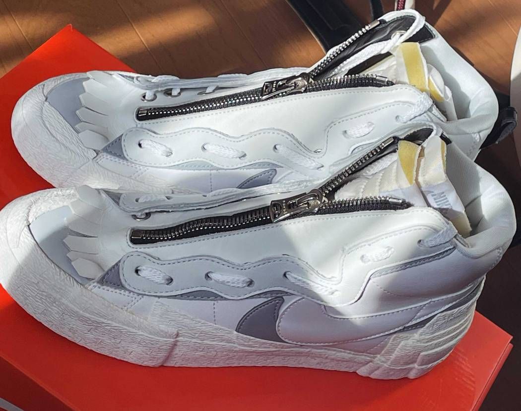 今更sacaiとNIKEのコラボシューズを買いました。
なぜかというとジップパ
