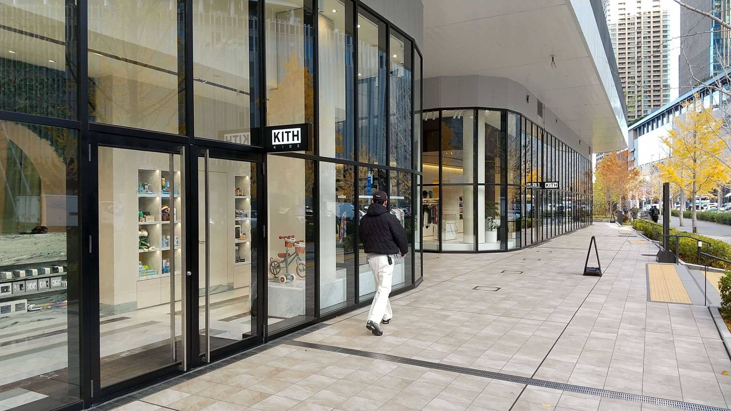 KITH for NIKE
運試し並びチャレンジ
キッズサイズ展開のみ
子