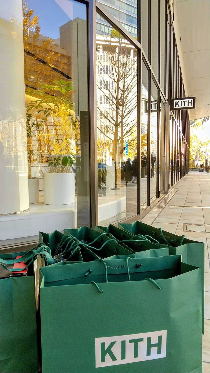 KITH for NIKE
運試し並びチャレンジ
キッズ