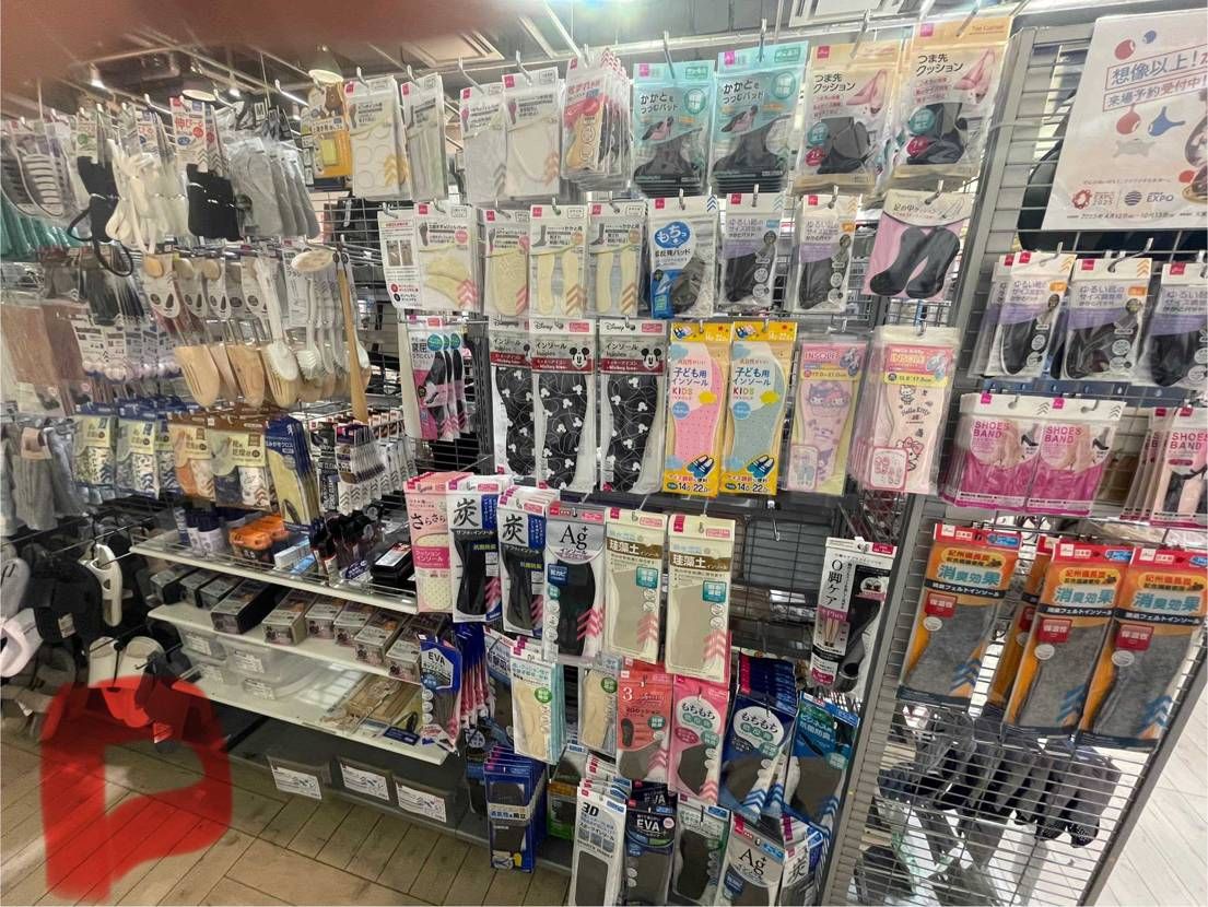 名古屋栄の100均のシューズコーナー！
①セリア丸の内　欠