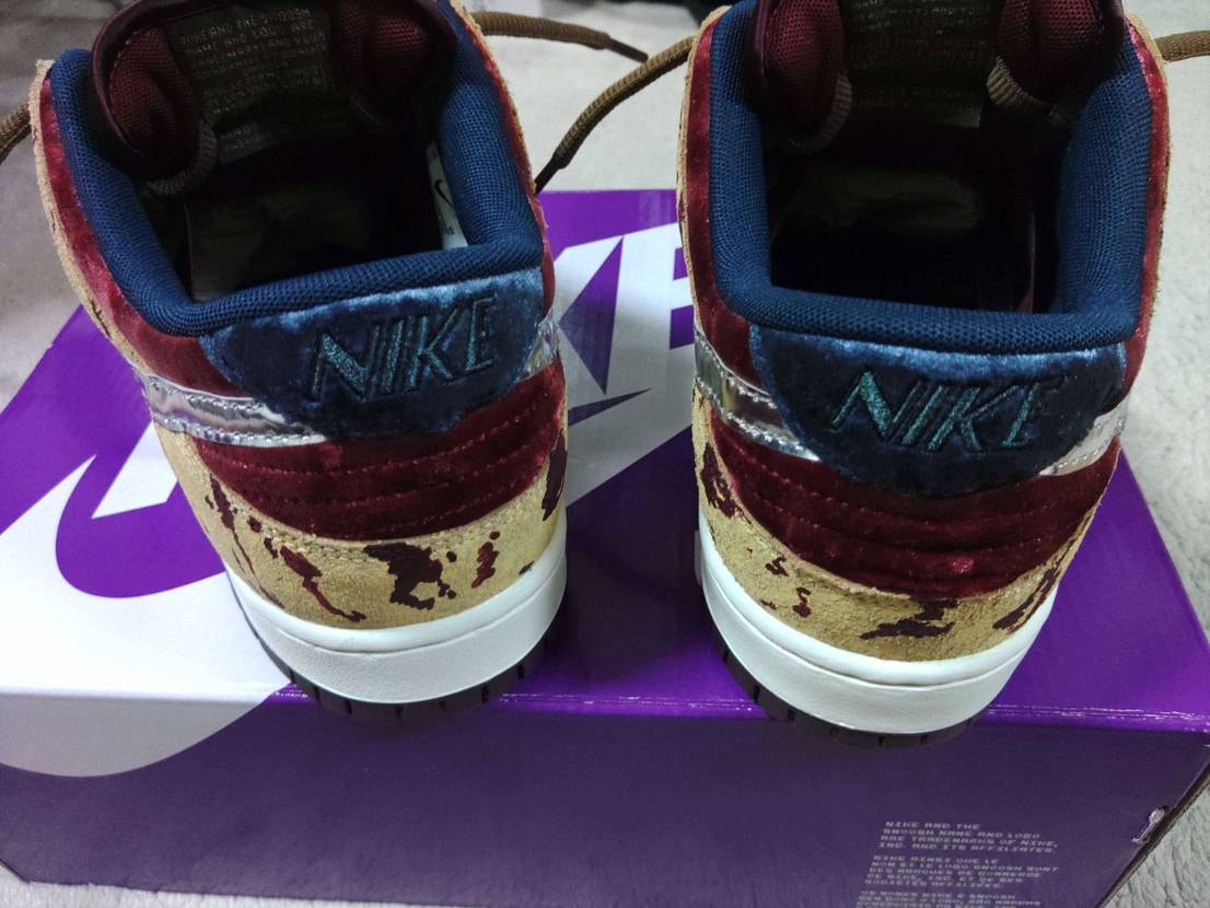 ハッピーハロウィン🎃
こんな感じのスニーカーはどうですか?