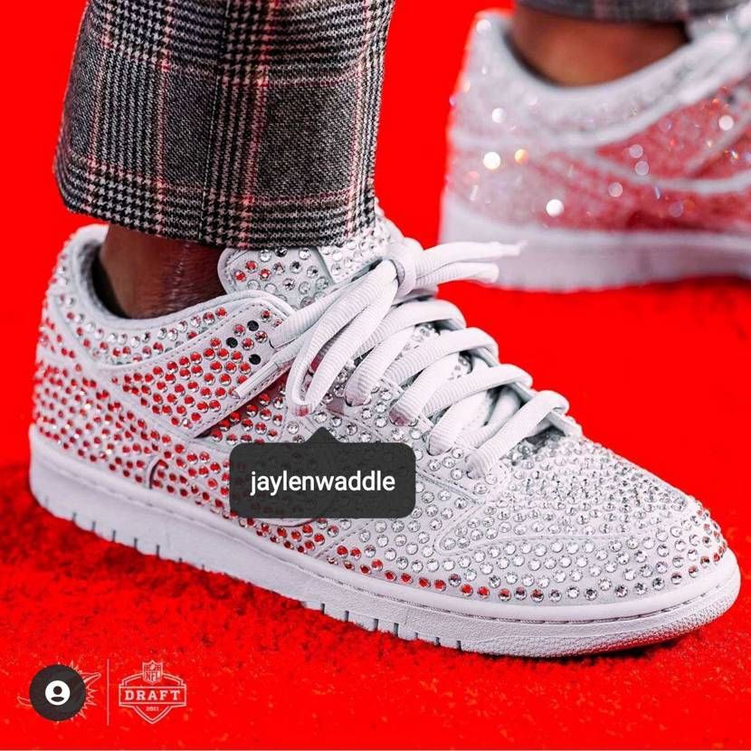Jaylen Waddleがcpfmの履いてるやん
やっぱアメフトってスゲーな