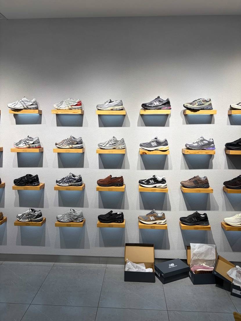 不定期上海レポです。
今回はシュプ、NB、NIKEを見てき