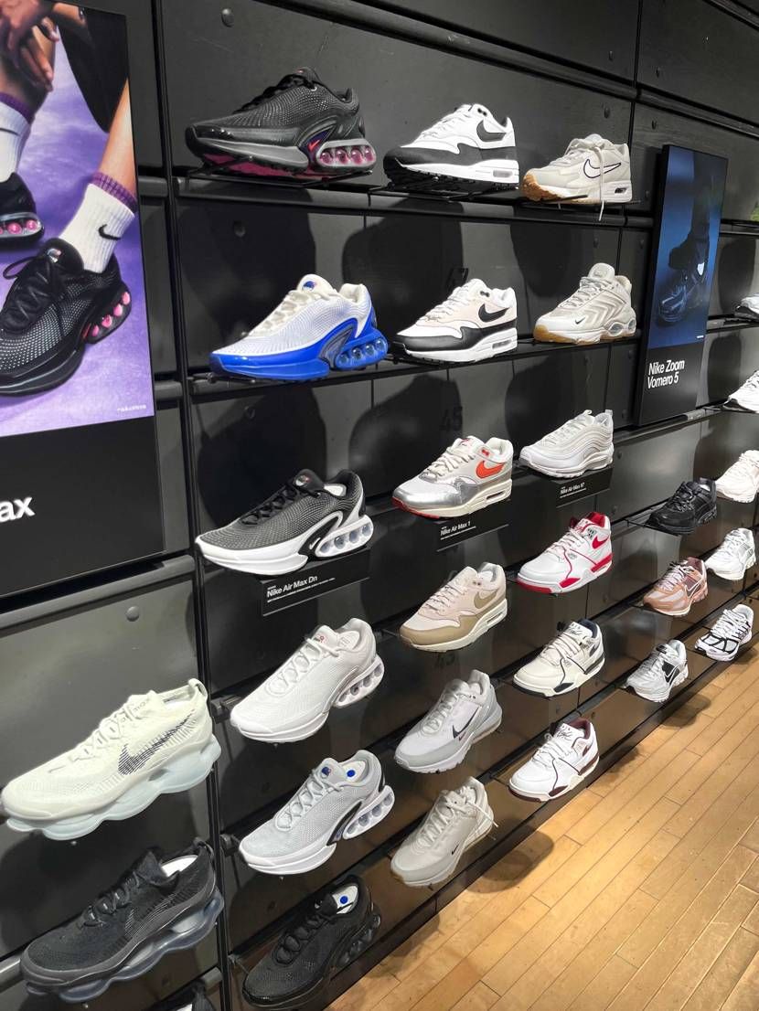 不定期の上海レポートです。
今回はいつものNIKEと先日オープンした上海sup