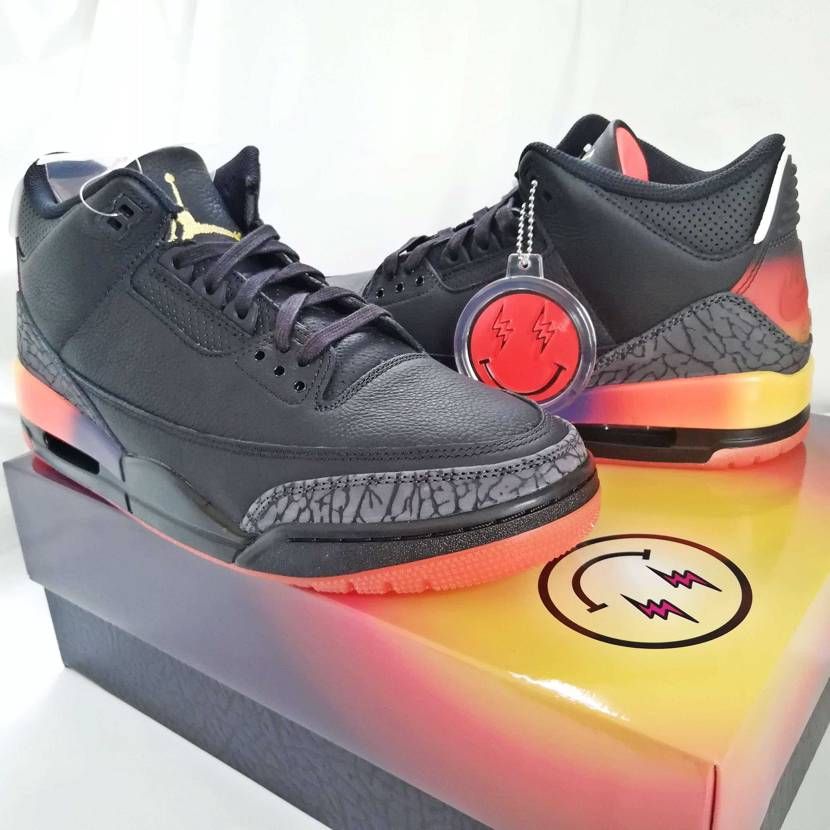 AJ3 の中では かなりCOOLな配色で 実物も高級感あって かっこいいです