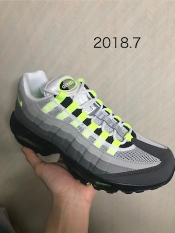 さっきの続き…
2018年、2020年のモデル。