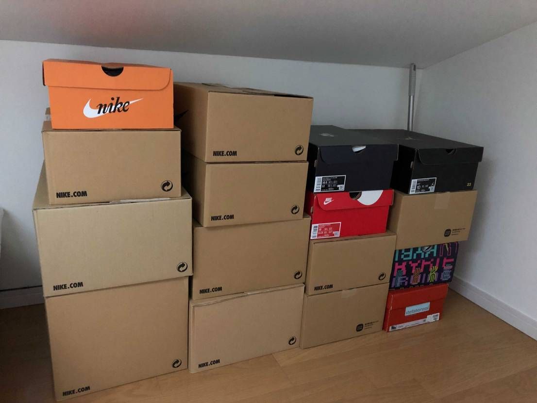 ロフト秘密基地😁
しょぼいコレクションですが、色々あって底辺にいる自分の元気の