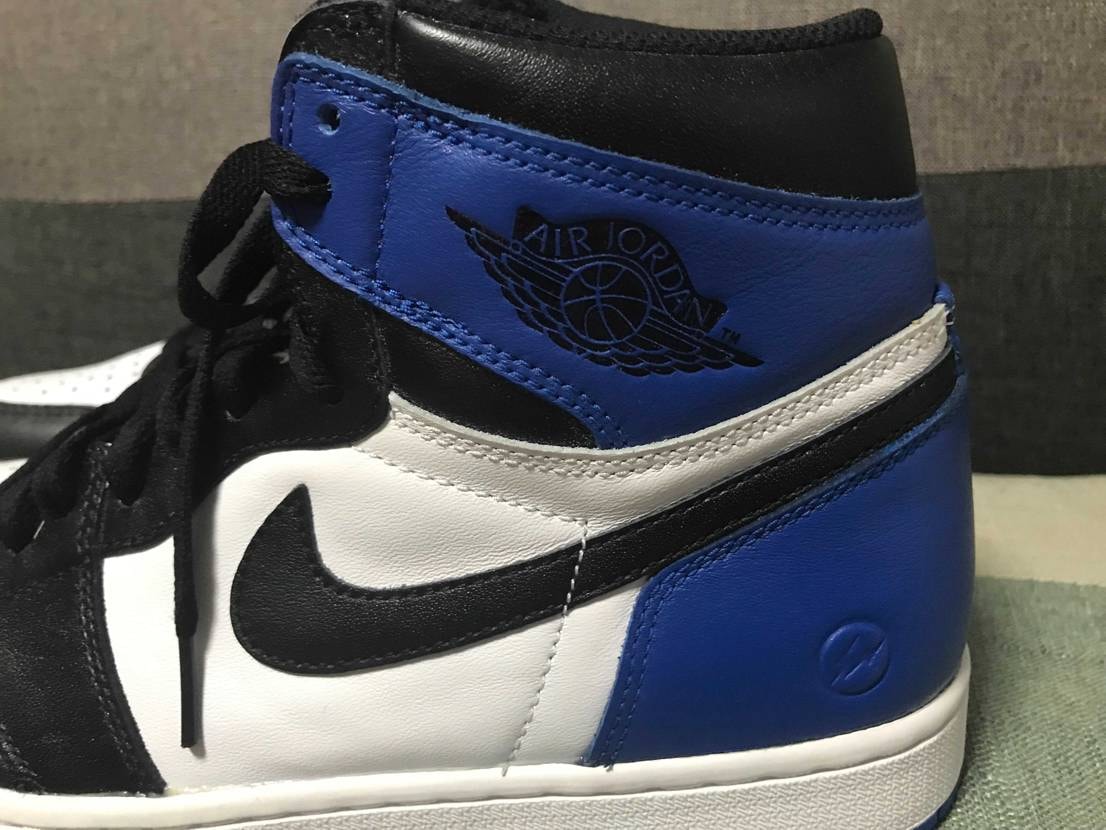 ジョーダン1 フラグメントデザイン届きました😍
高貴な配色
