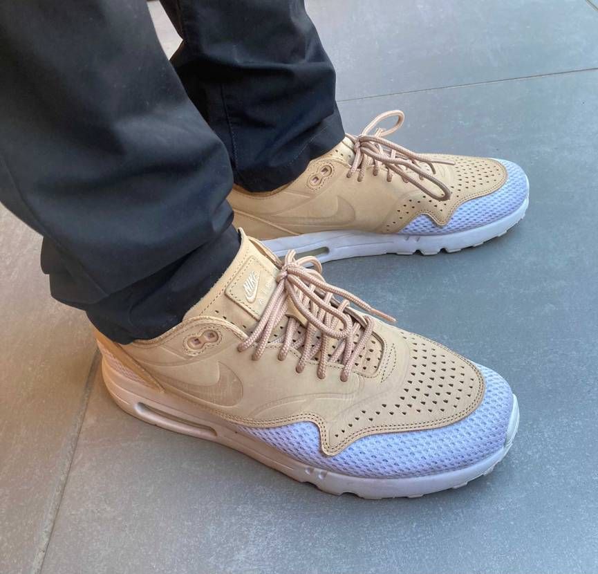 やっぱNIKEは5年過ぎたら履き頃🎵