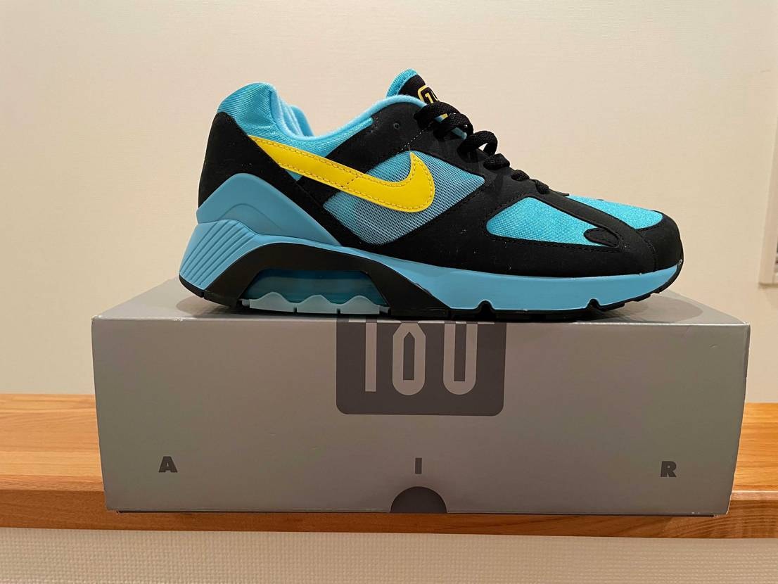 アウトレットで180がかなり安くなってたので、買っちゃいまし