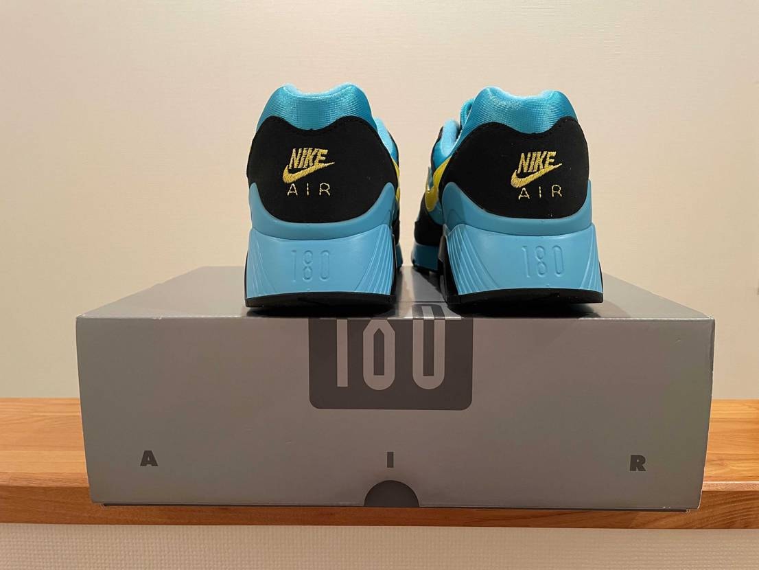 アウトレットで180がかなり安くなってたので、買っちゃいまし