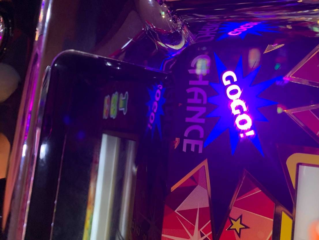 僕はお金持ちではないのでコツコツハイエナしてプレ値のスニーカーを買ってます笑