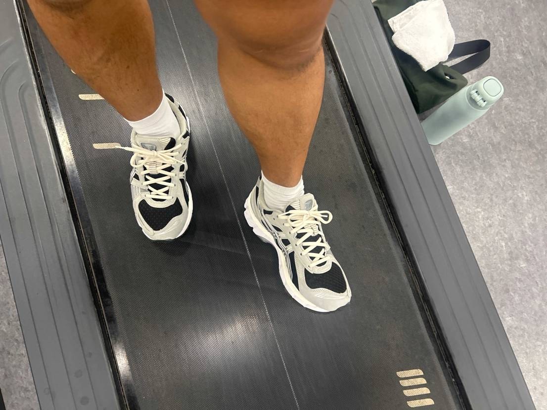 贅沢にランニングマシーンでも
asics