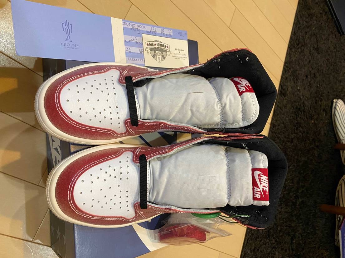 やっときましたー(^^)
stockxで2497.４１ドル