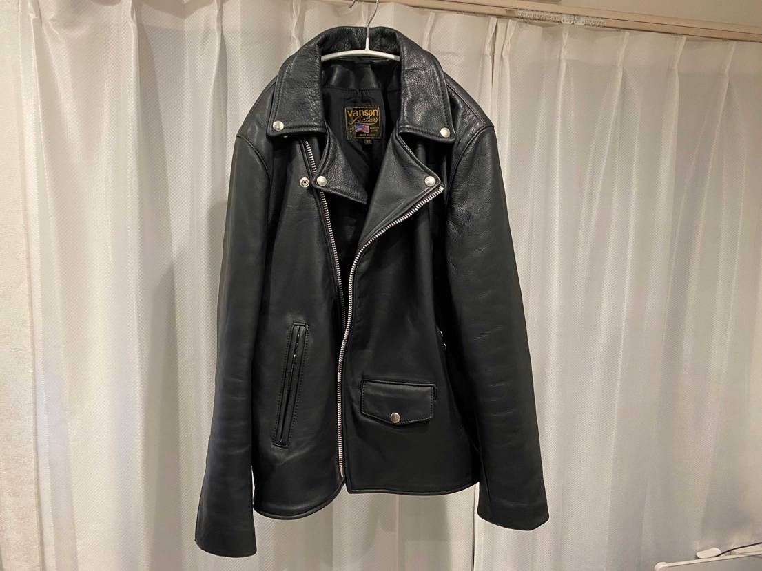あれっ？
気付いたらsupremeのショットじゃなくてVanson買ってた。
