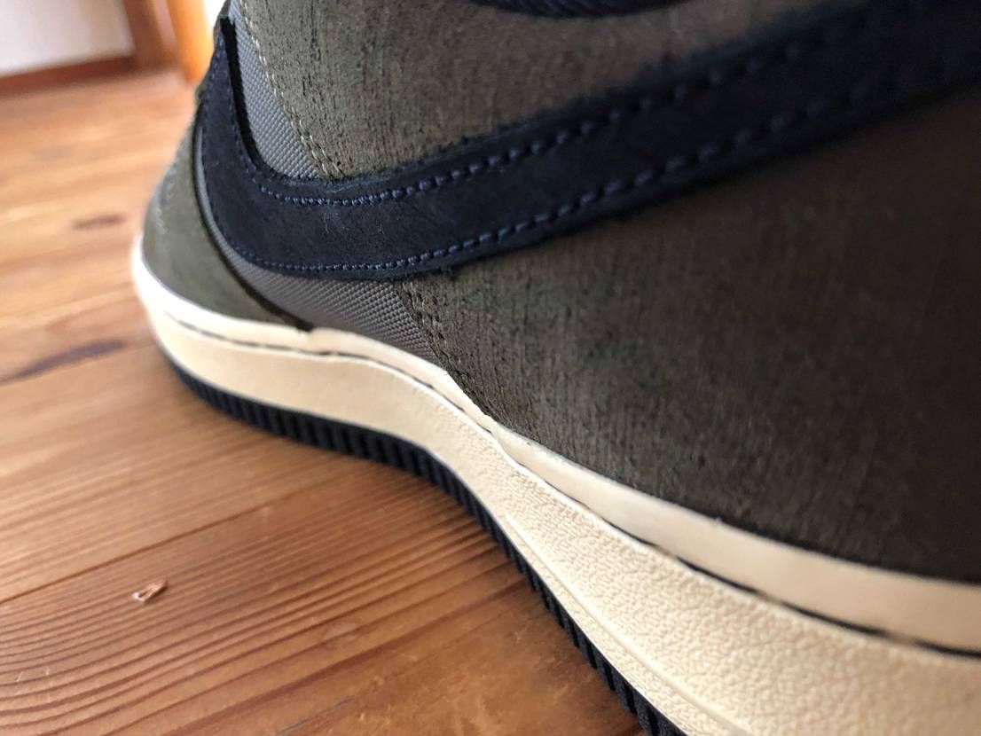 皆さんスニーカーの横幅のマイサイの基準てどのぐらいなのでしょうか？　写真ではわか