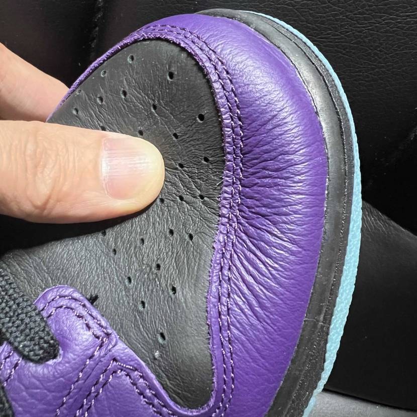 LTDなだけあって、このシボ感！
履き心地はまずまずだけど、買って正解でした☺