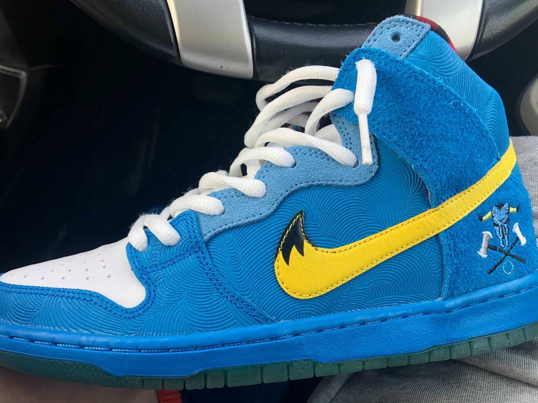 今日のスニーカー！
当時は普通に買えたけど、今出たらプレ付いたんだろな〜