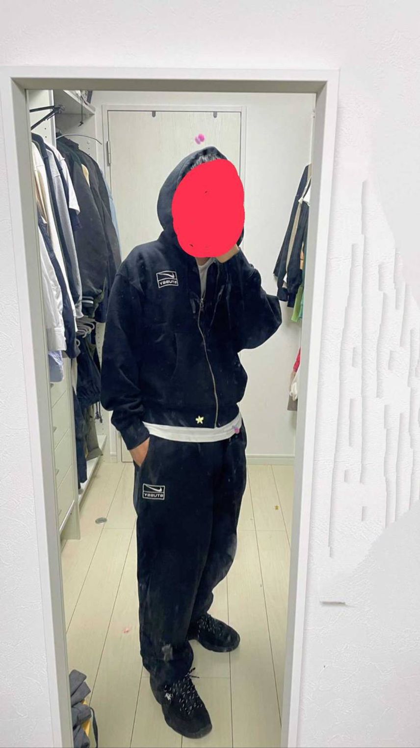 170cm 65kg 上XS、下Mです。
上はジャストで、程よい肩落ち感です。