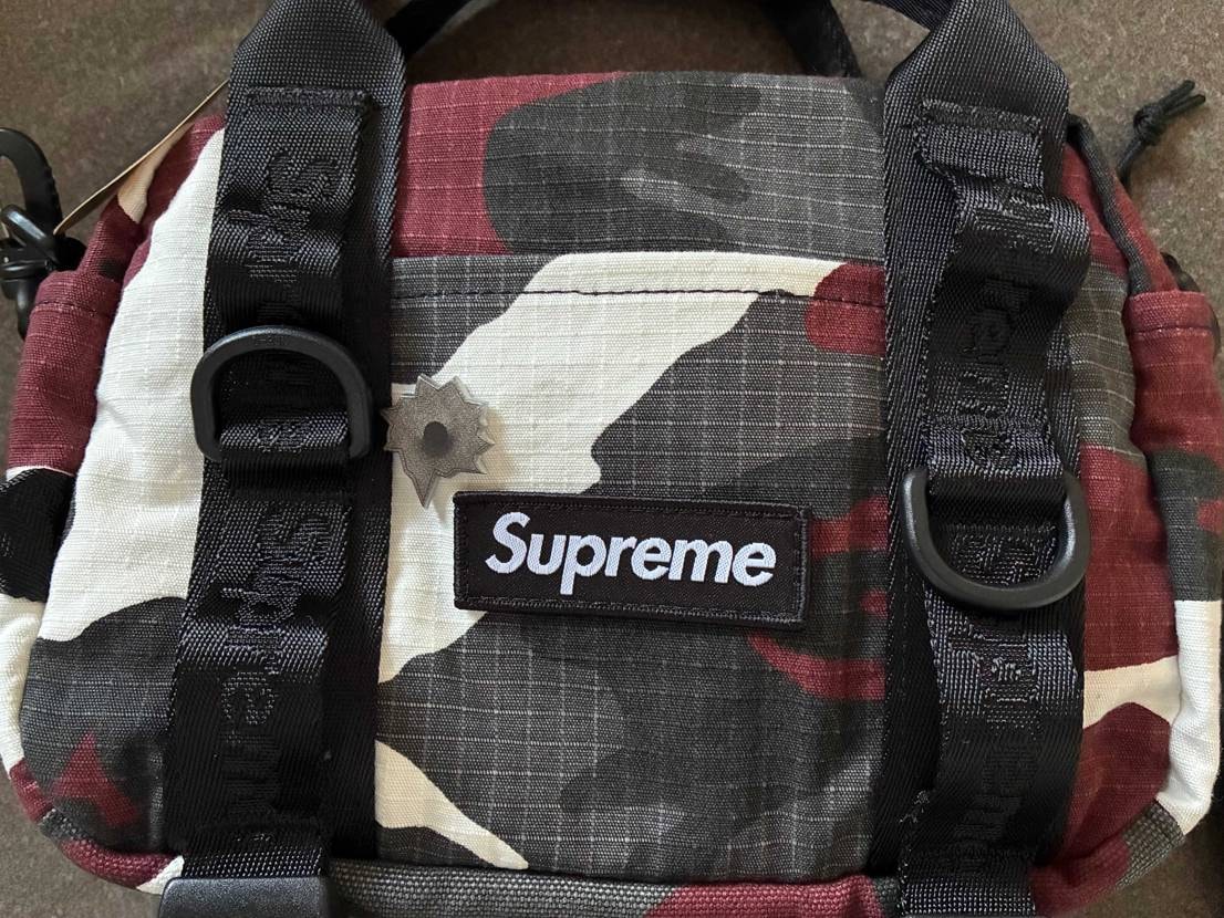 ちゃんと長財布も入った👏
マジで使い勝手良さそう😚レッドカモもアクセントになっ