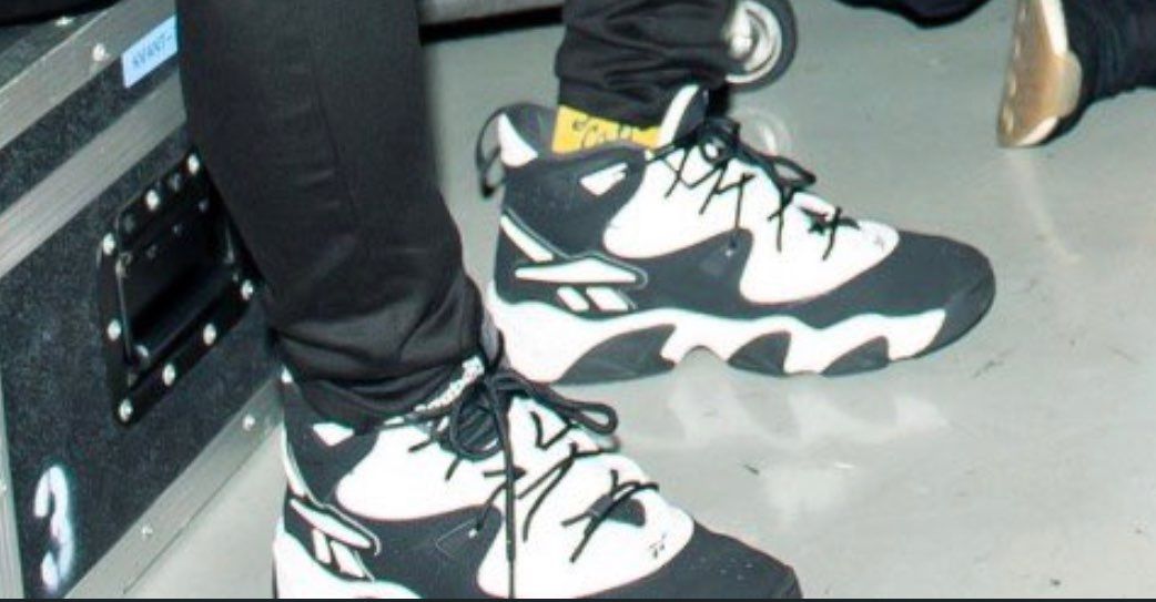 このReebokのモデル名教えてください😣