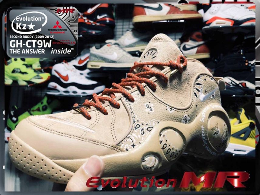 zoom flight 95’ supremeの
Hempをスニダンのオファー