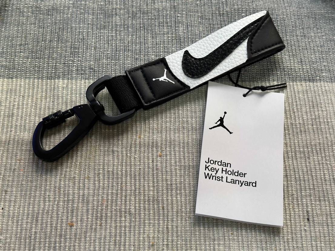 【購入履歴】として
2023.6.24 Atmosオンラインにて購入
202