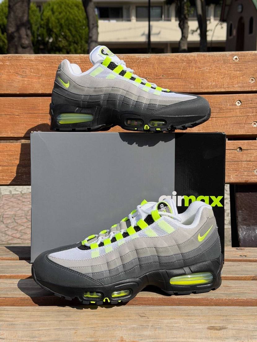 【購入履歴】として
2026.2.27SNKRS STASHにて購入
202