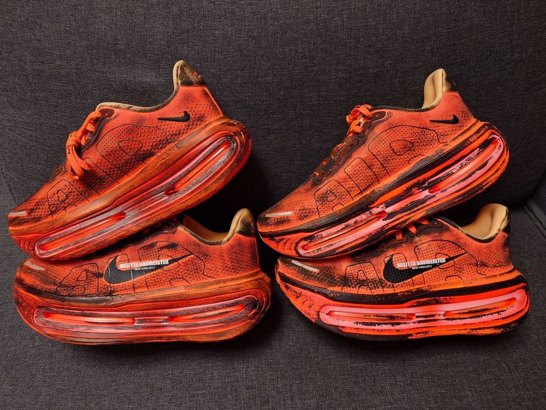 個体によって色の付き方がだいぶ違う。