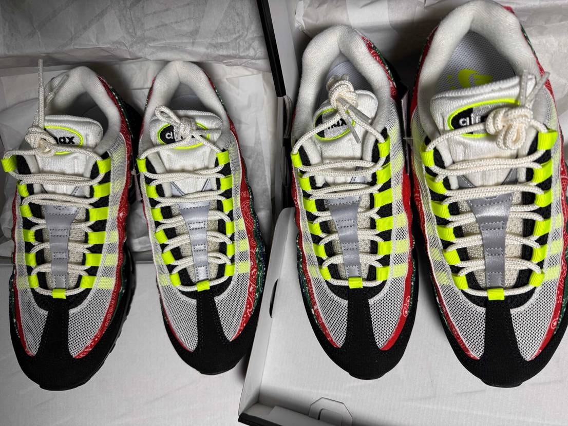 何故か心惹かれ二足買い。