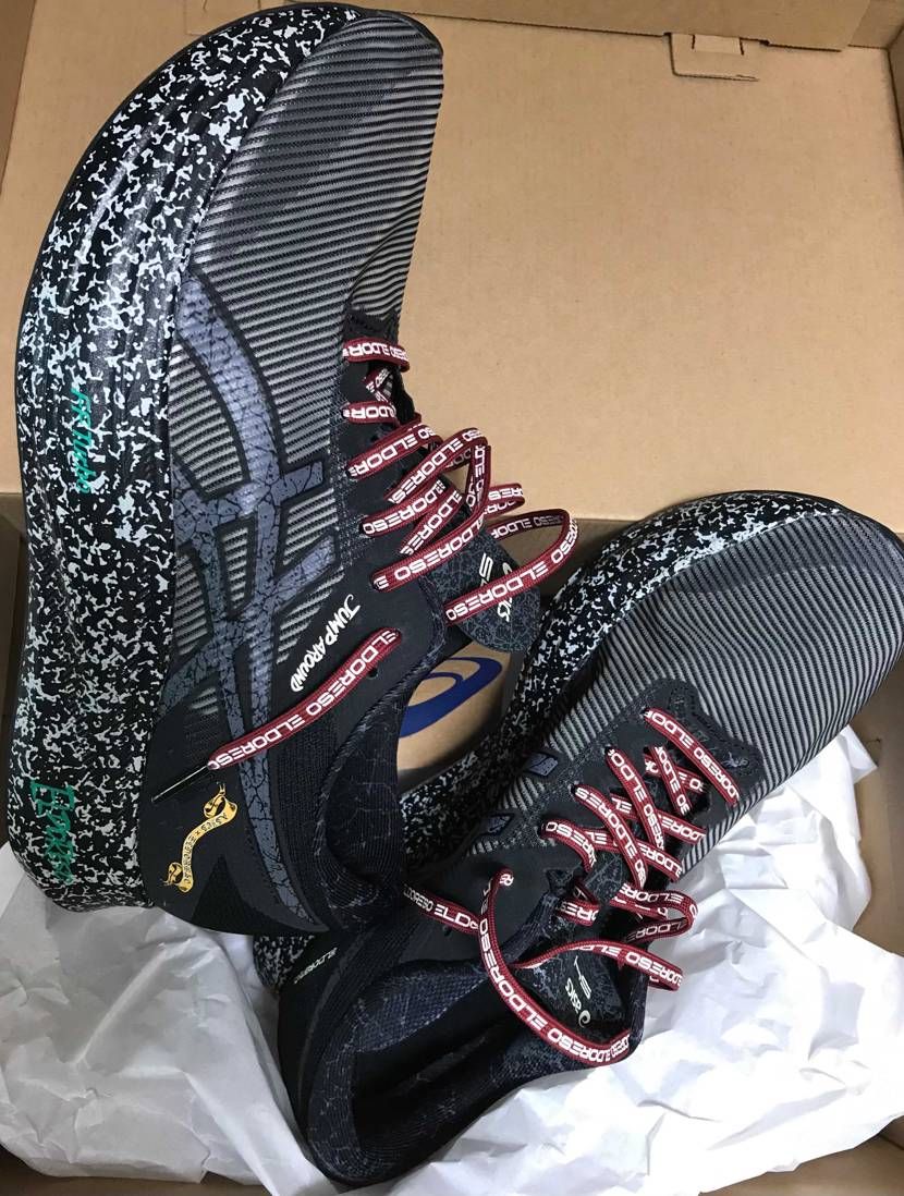 デザインでうっかりネット購入しまった。
足入れした感じ大丈夫そうだけど・・・・