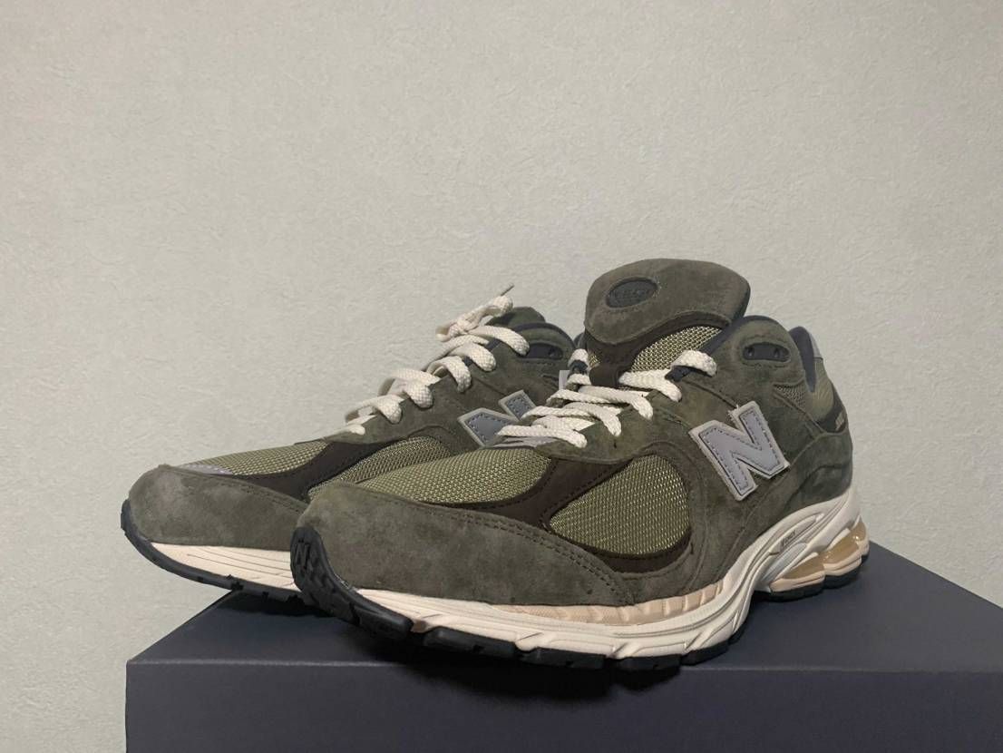 オレンジ色っぽいNB2002Rとゲルライト3のユーカリを買おうと思って店行ったけ
