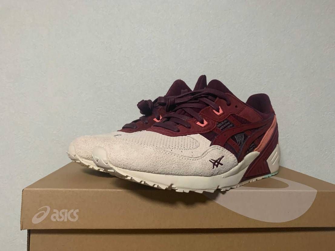 オレンジ色っぽいNB2002Rとゲルライト3のユーカリを買お