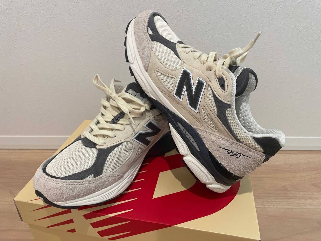 NIKEを減らしつつNew Balanceが少しずつ増えていく😮990V3 "