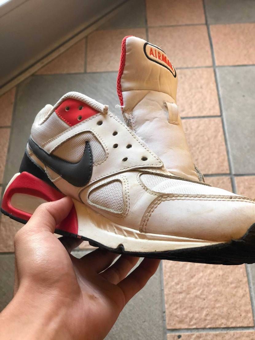 これのモデル名教えてほしいです。