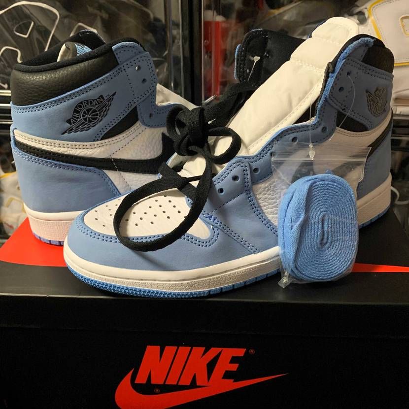 限定アクセスで購入できたジョーダン1ユニバーシティブルーが届きました！！
ヌバ