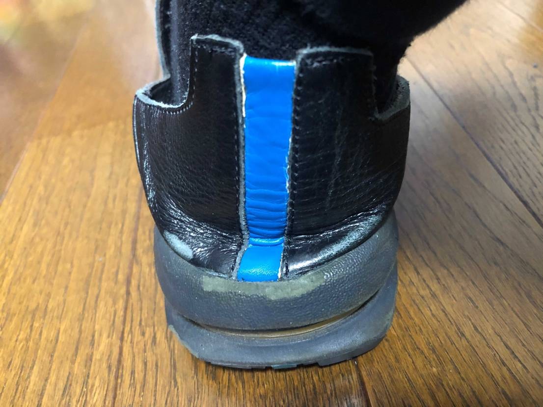 このサンダルの名前忘れちゃいましたが、先日、会社のロッカーに